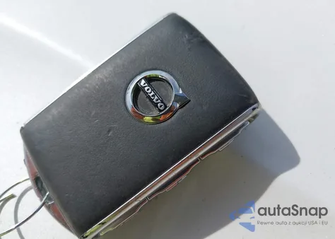 2021 Volvo Xc60 T5 Inscription из США, поврежденный, VIN YV4102RL5M1710876